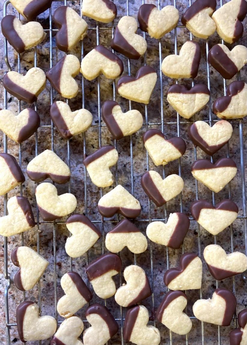 Tradisionele amandelkoekies op 'n bak
